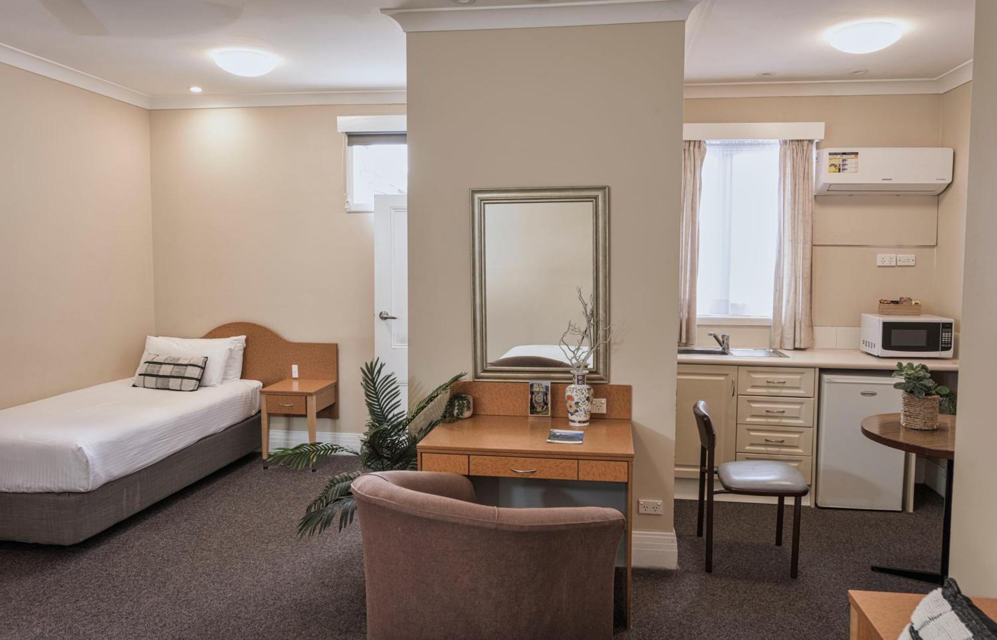 Blue Mountains Heritage Motel Катумба Екстериор снимка
