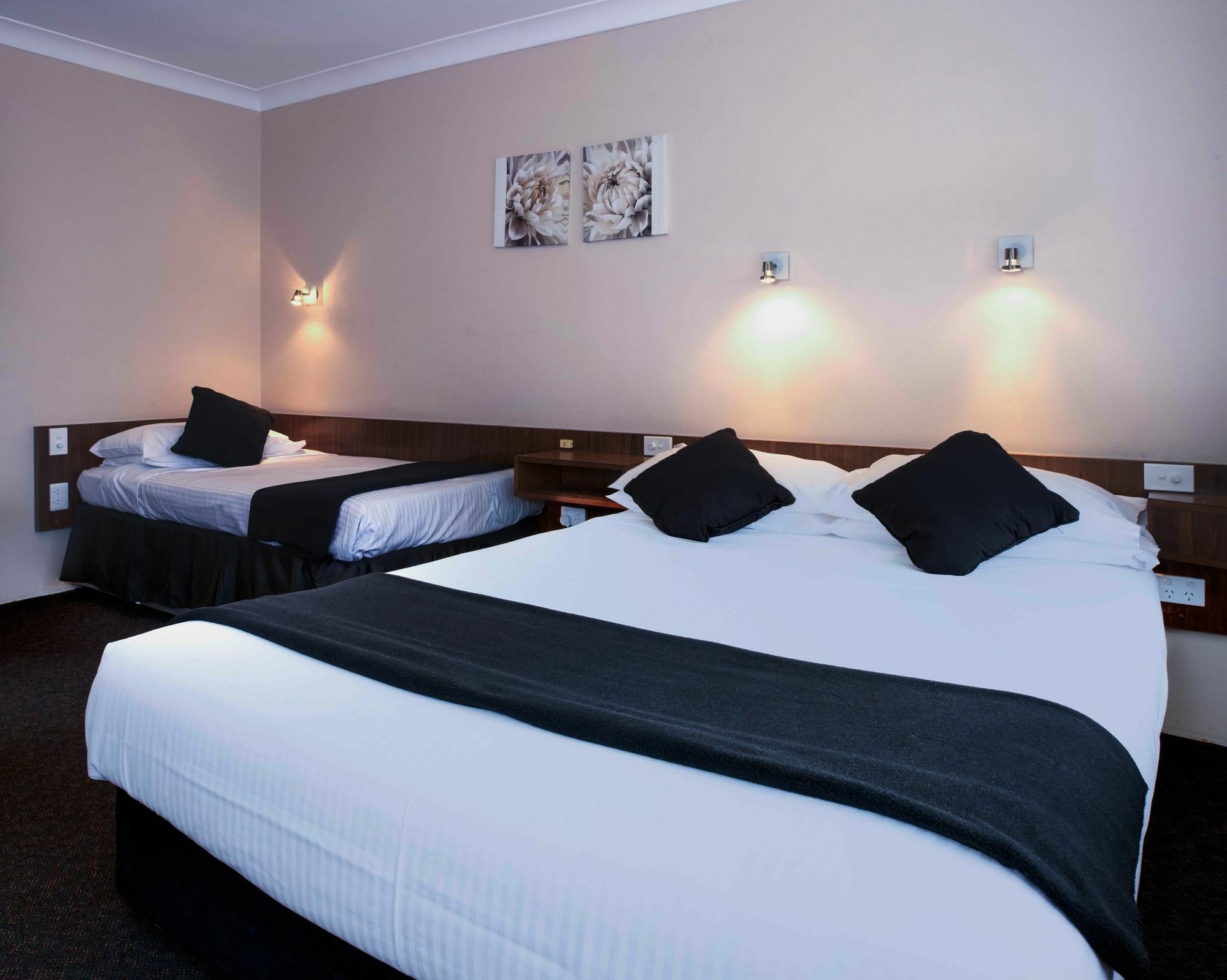 Blue Mountains Heritage Motel Катумба Екстериор снимка